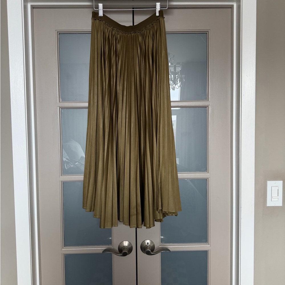 Halogen Olive Green Pleated Skirt